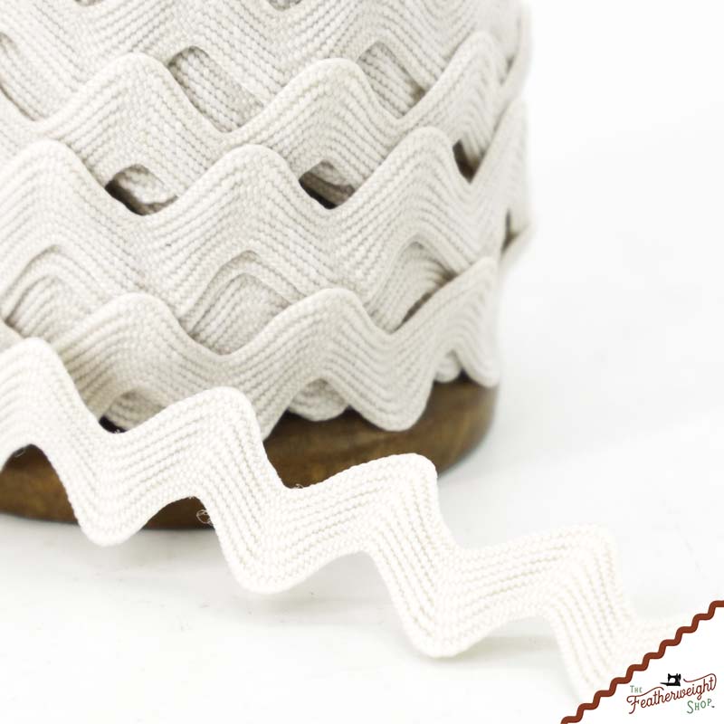 5/8" Inch LATTE Vintage Trim Large RIC RAC by Lori Holt (by the yard)