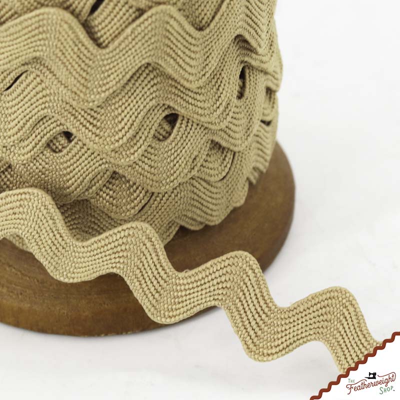 5/8" Inch NUTMEG Brown Vintage Trim Large RIC RAC by Lori Holt (sold by the yard)