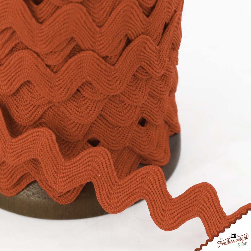 5/8" Inch RILEY RED VINTAGE TRIM Large RIC RAC by Lori Holt (by the yard)