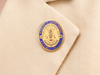 Load image into Gallery viewer, LAPEL Pin - Enamel 1851-1951 Centennial Featherweight Badge