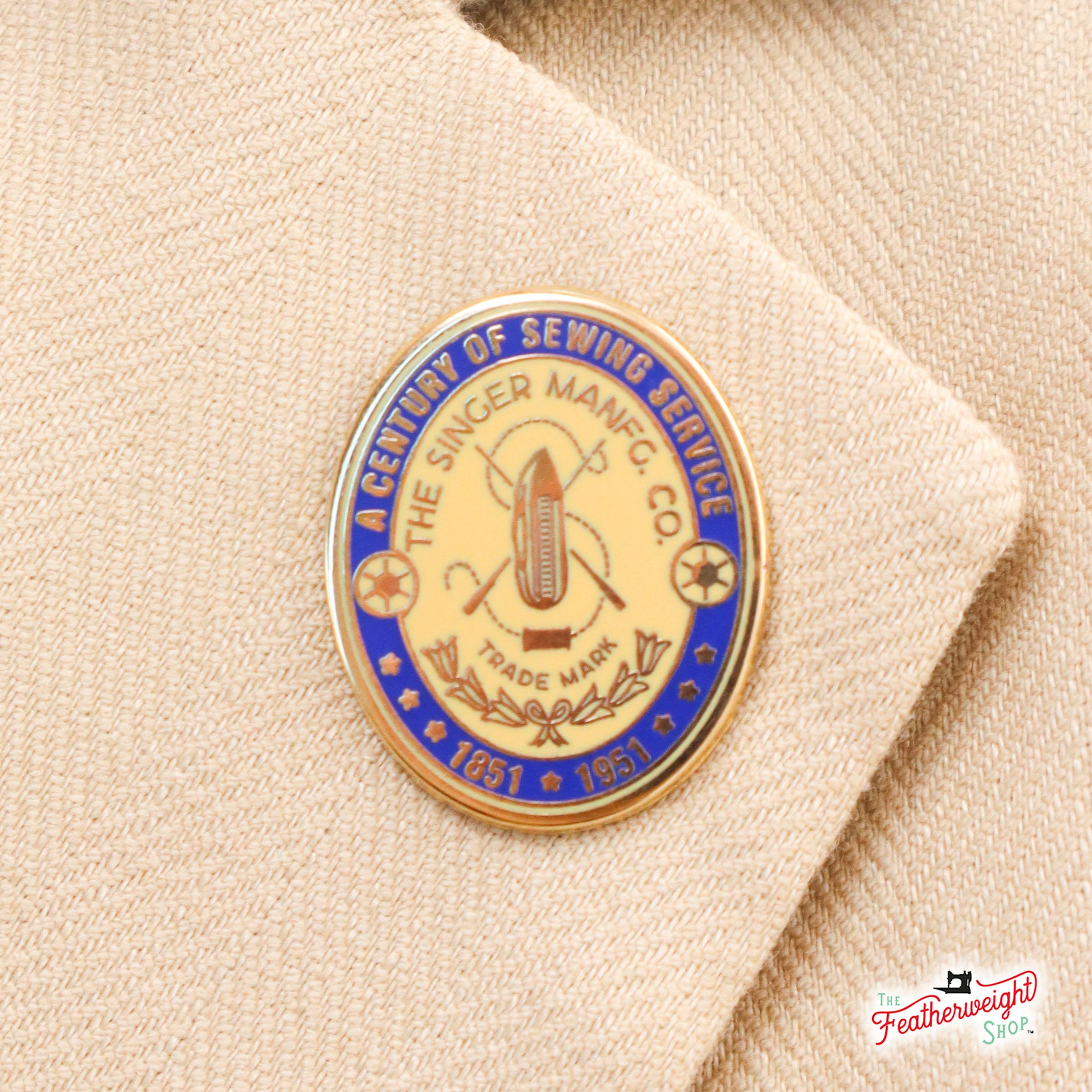 LAPEL Pin - Enamel 1851-1951 Centennial Featherweight Badge