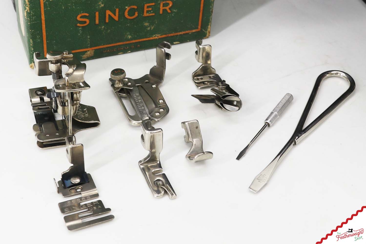 Singer Featherweight 221 Sewing Machine, AF252*** - 1939