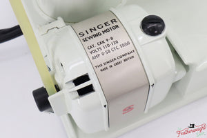 Singer Featherweight 221 Sewing Machine, WHITE - EV978***