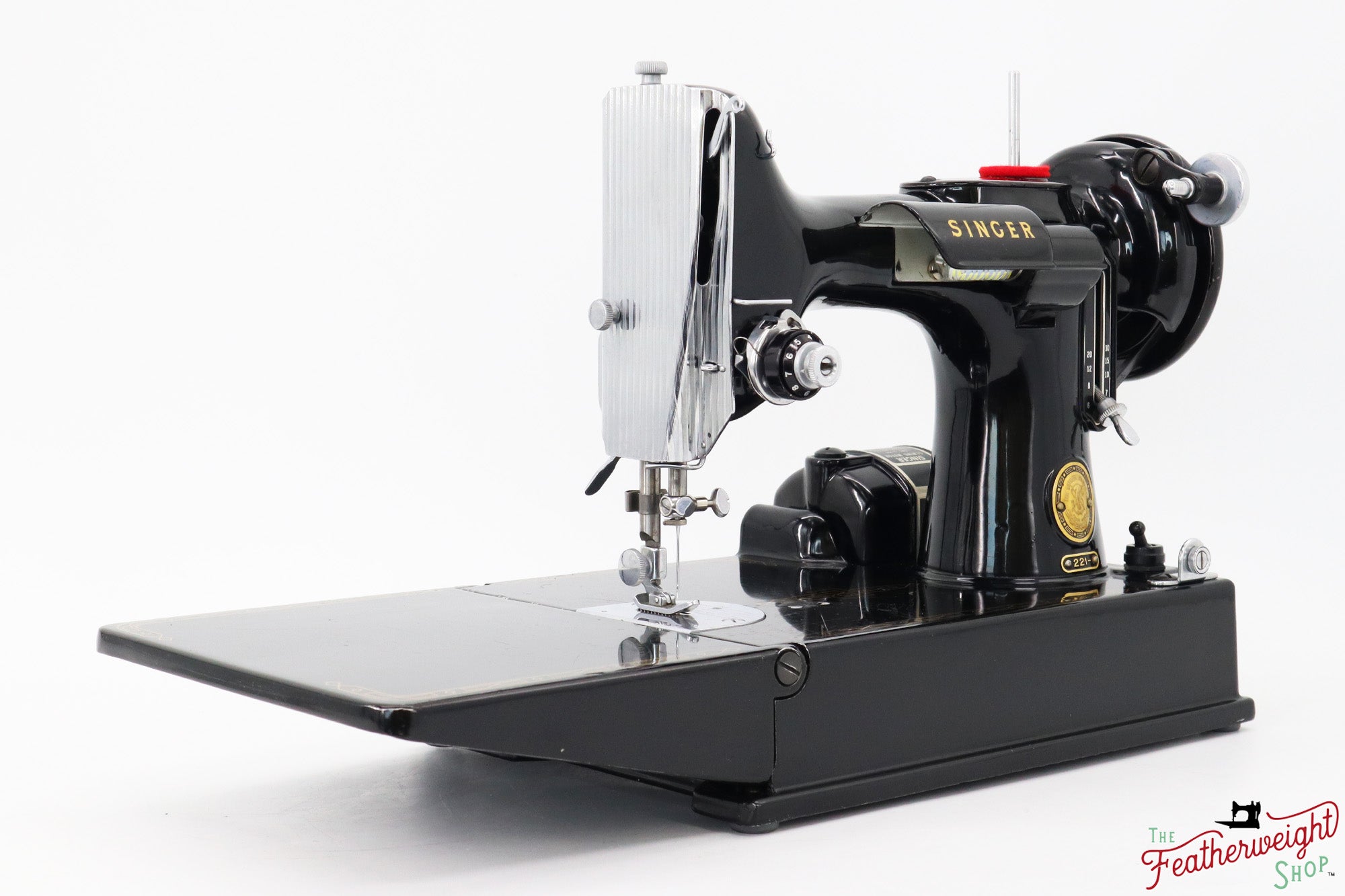 Singer Featherweight 221 Sewing Machine, AM174*** - 1955