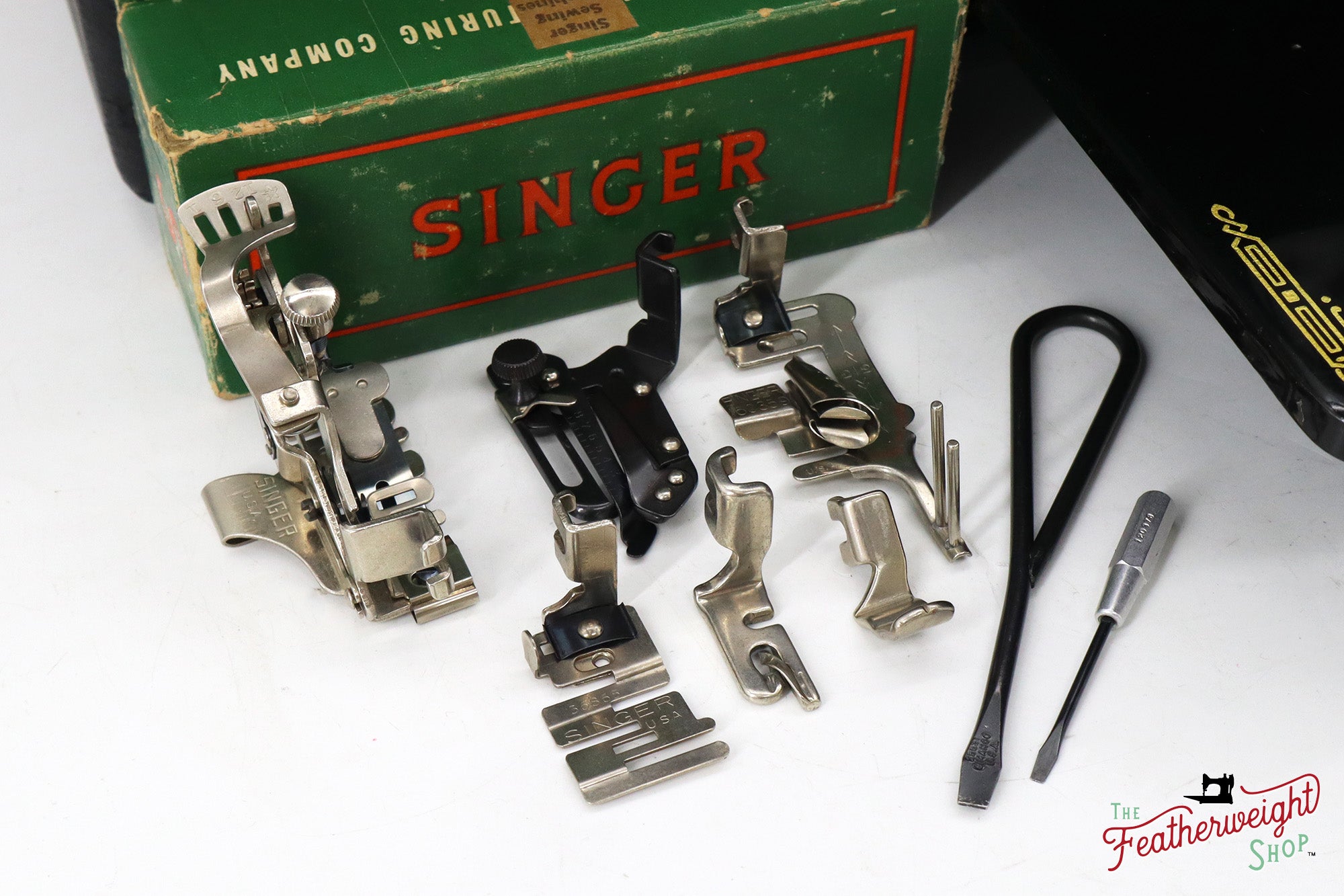 Singer Featherweight 221 Sewing Machine, AK990*** - 1952