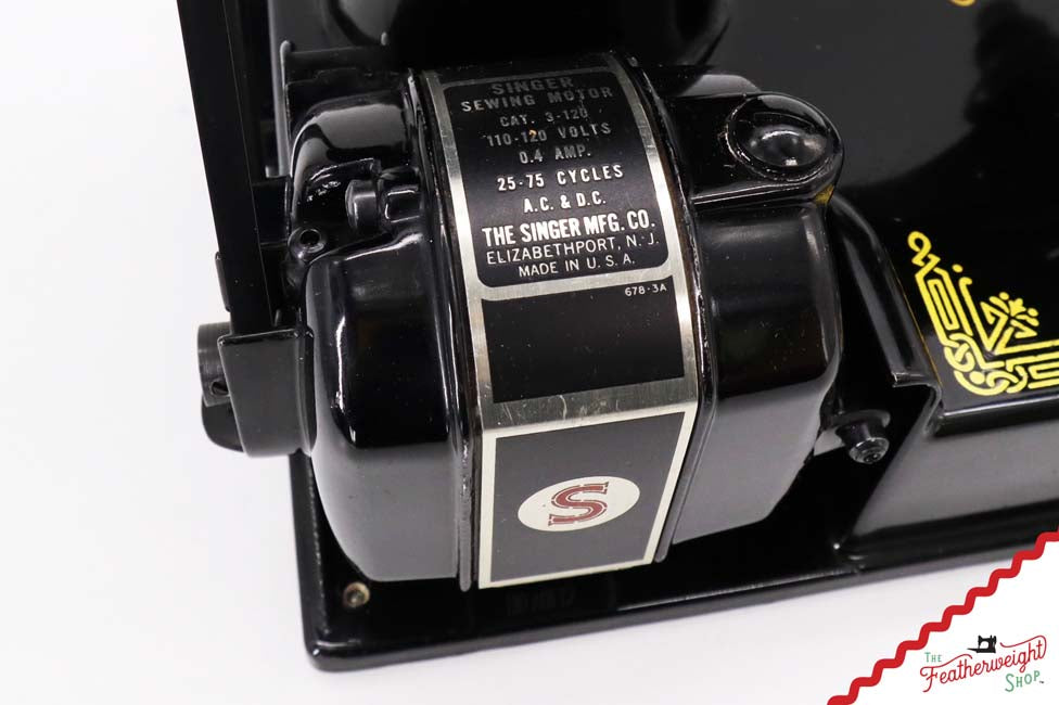 Singer Featherweight 221 Sewing Machine, Centennial: AK594***