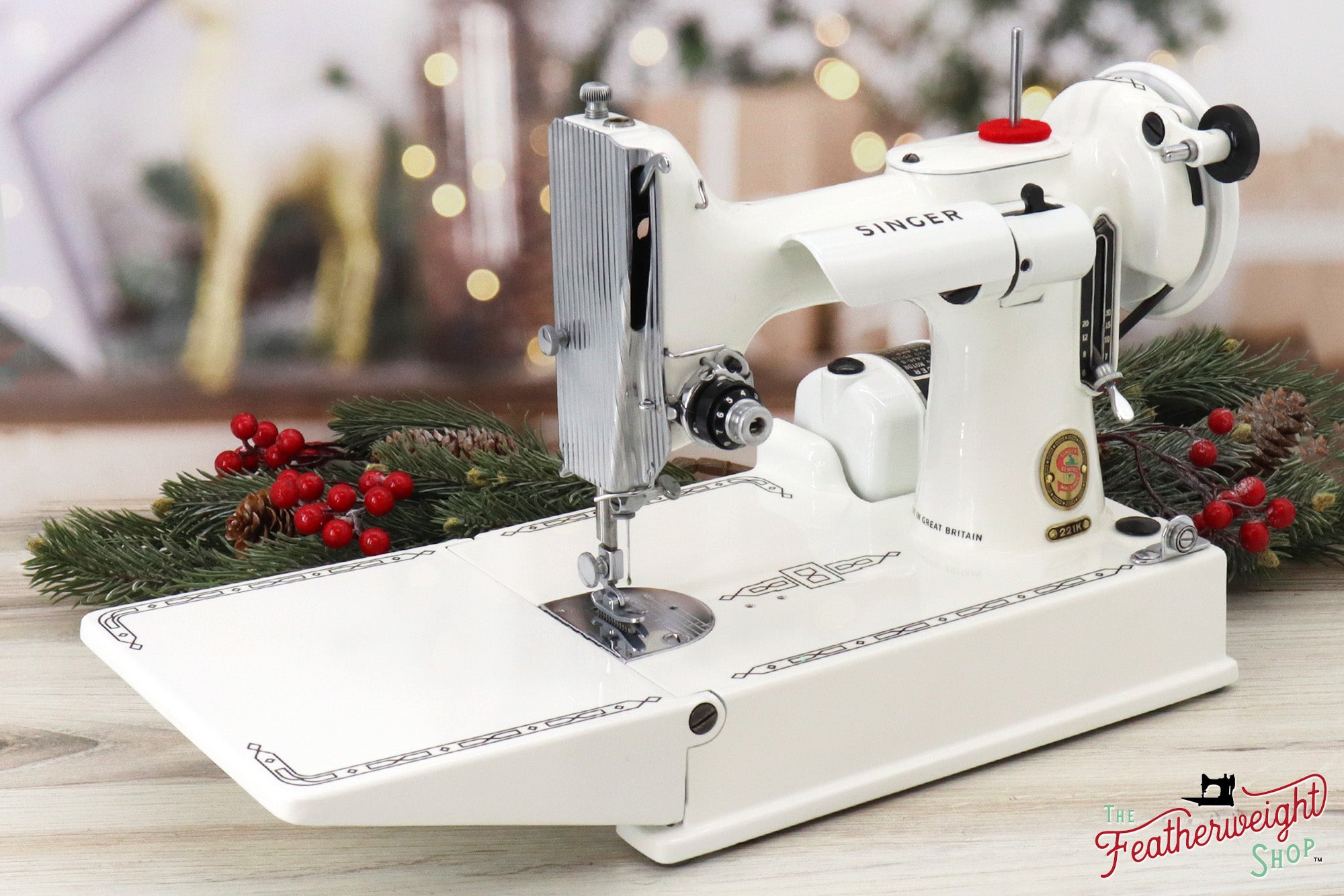 Singer Featherweight 221K, Red 'S', ES2448** - Fully Restored in White