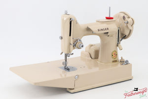 Singer Featherweight 221J Sewing Machine, Tan - JE1589**
