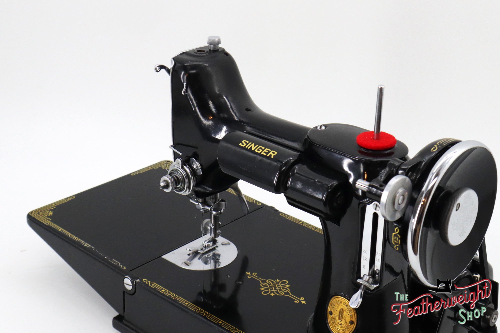 Singer Featherweight 221 Sewing Machine, 1934 AD790***