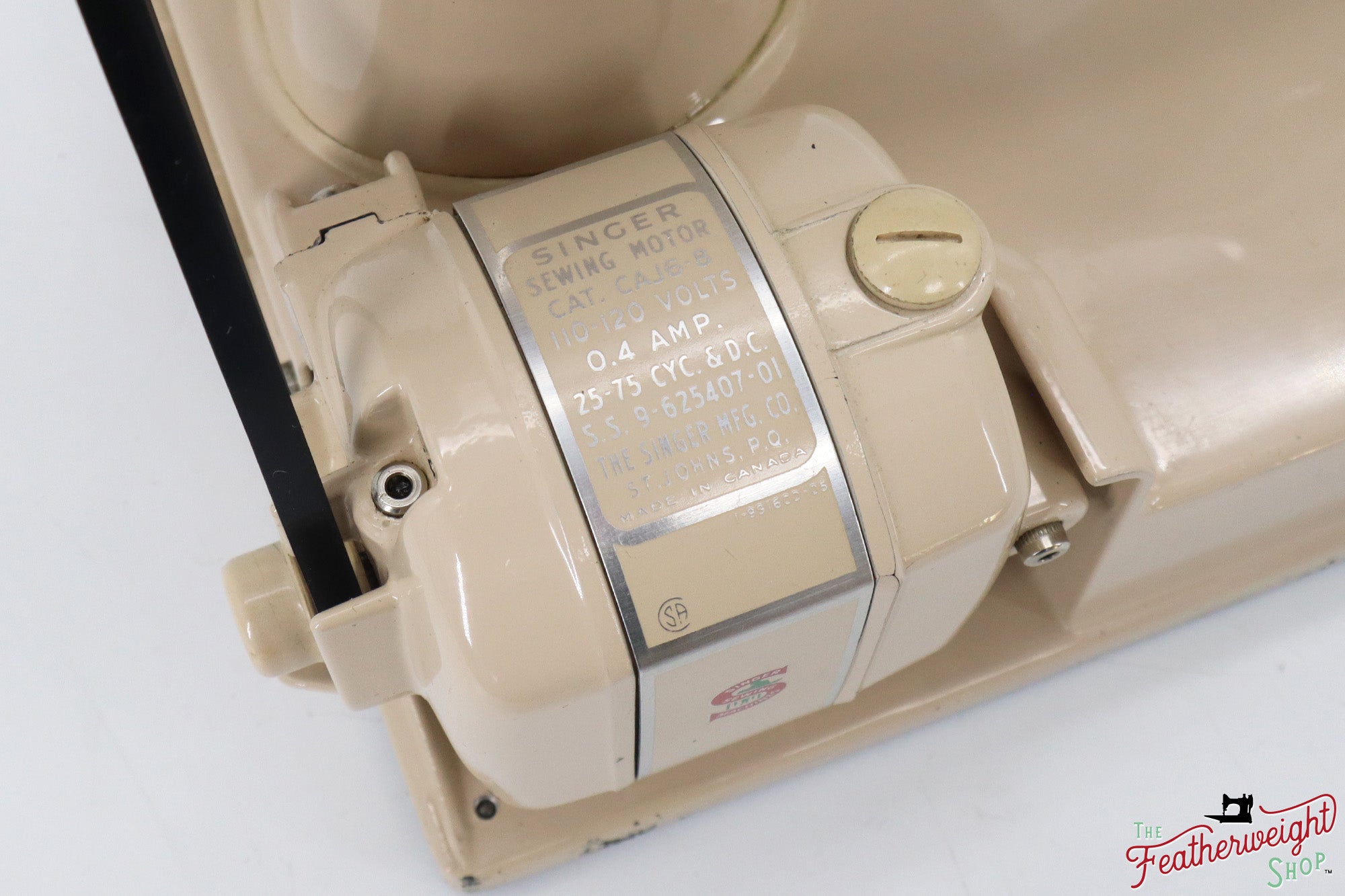 Singer Featherweight 221J Sewing Machine, Tan - JE1589**