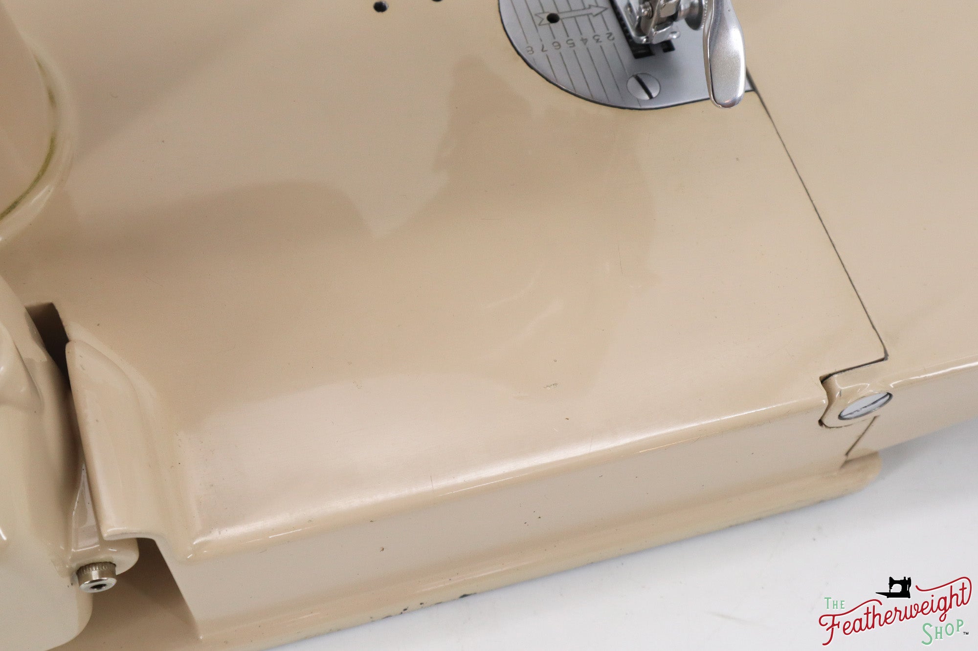 Singer Featherweight 221J Sewing Machine, Tan - JE1589**