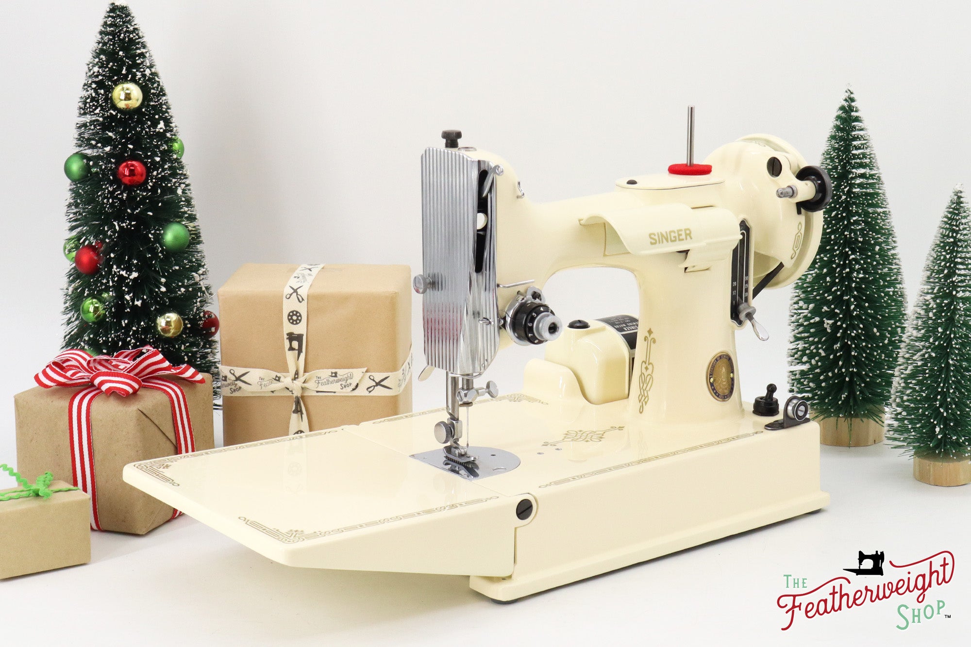 Singer Featherweight 221, Centennial - AK116*** - Fully Restored in Sugar Cookie