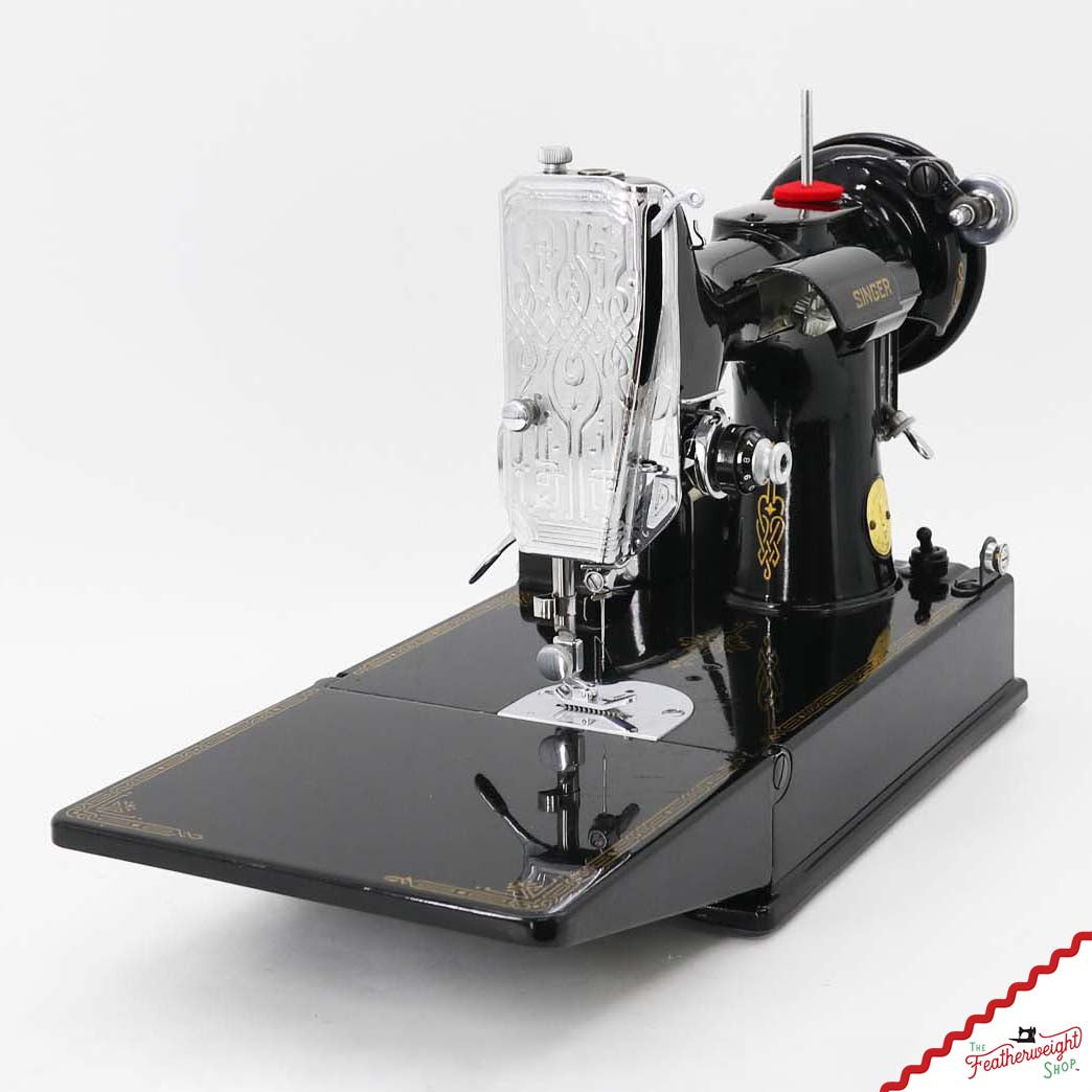 Singer Featherweight 221 Sewing Machine, AH121*** - 1947