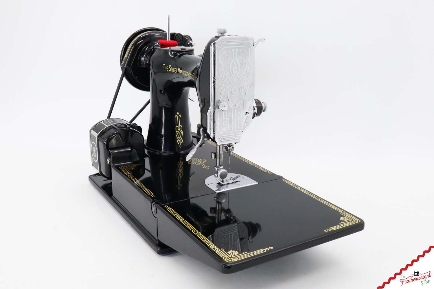 Singer Featherweight 221 Sewing Machine, AH222*** - 1947