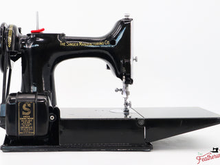 Load image into Gallery viewer, Singer Featherweight 221K Sewing Machine, EE858*** - 1948