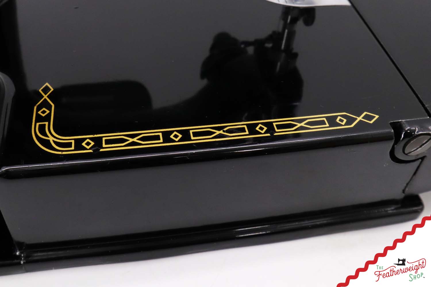 Singer Featherweight 221 Sewing Machine, AM695*** - 1957