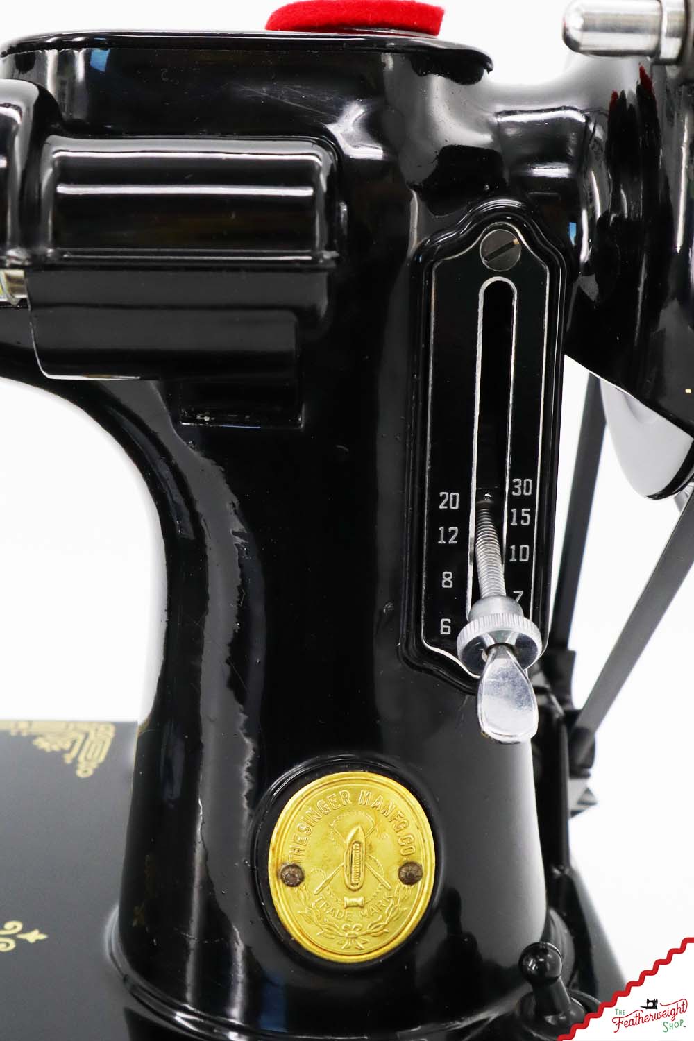 Singer Featherweight 221 Sewing Machine, AH222*** - 1947