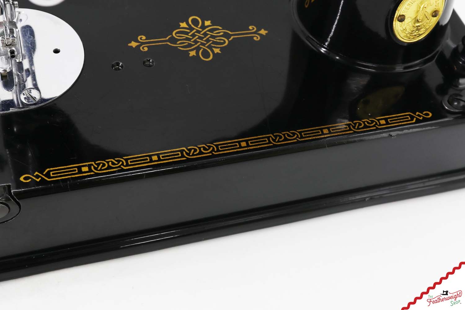 Singer Featherweight 221 Sewing Machine, AH121*** - 1947