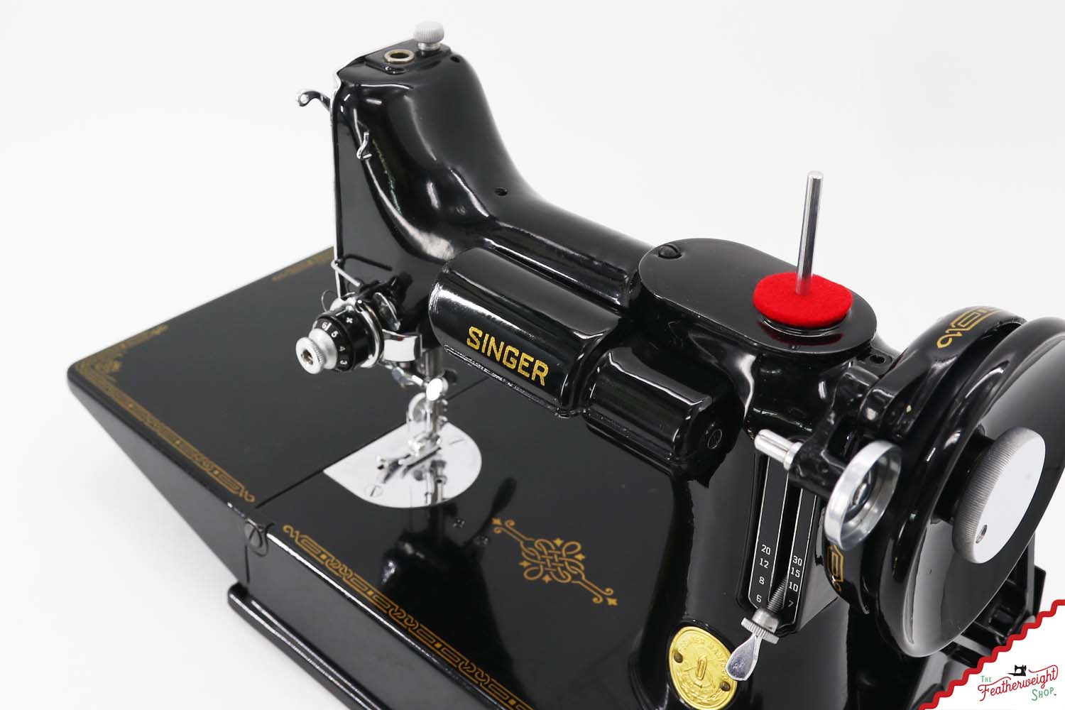 Singer Featherweight 221 Sewing Machine, AH121*** - 1947