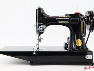 Load image into Gallery viewer, Singer Featherweight 221 Sewing Machine, &quot;First-Run&quot; 1933 AD5460**