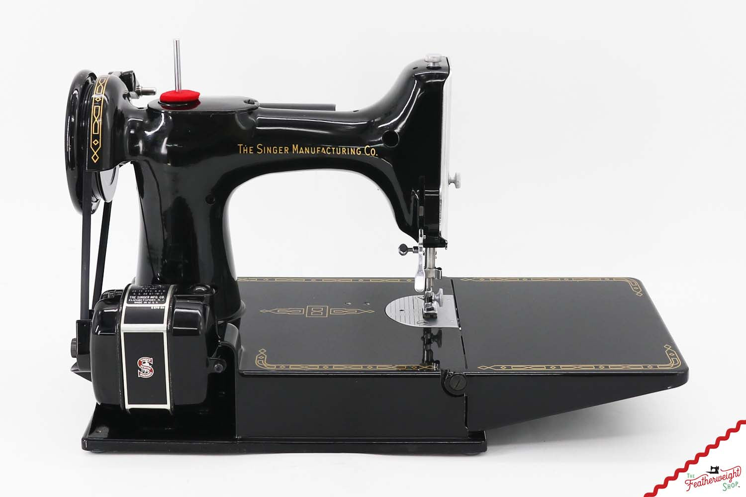 Singer Featherweight 221 Sewing Machine, AM697*** - 1957