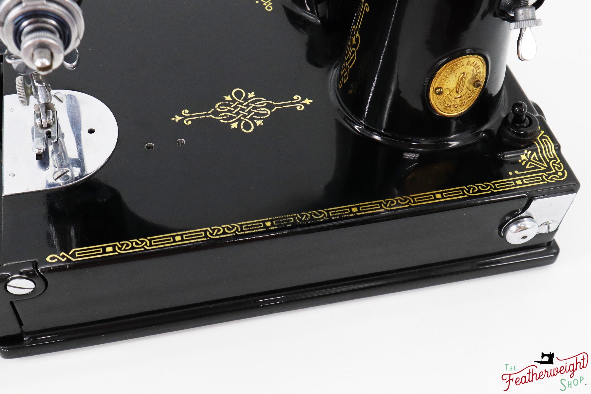 Singer Featherweight 221 Sewing Machine,