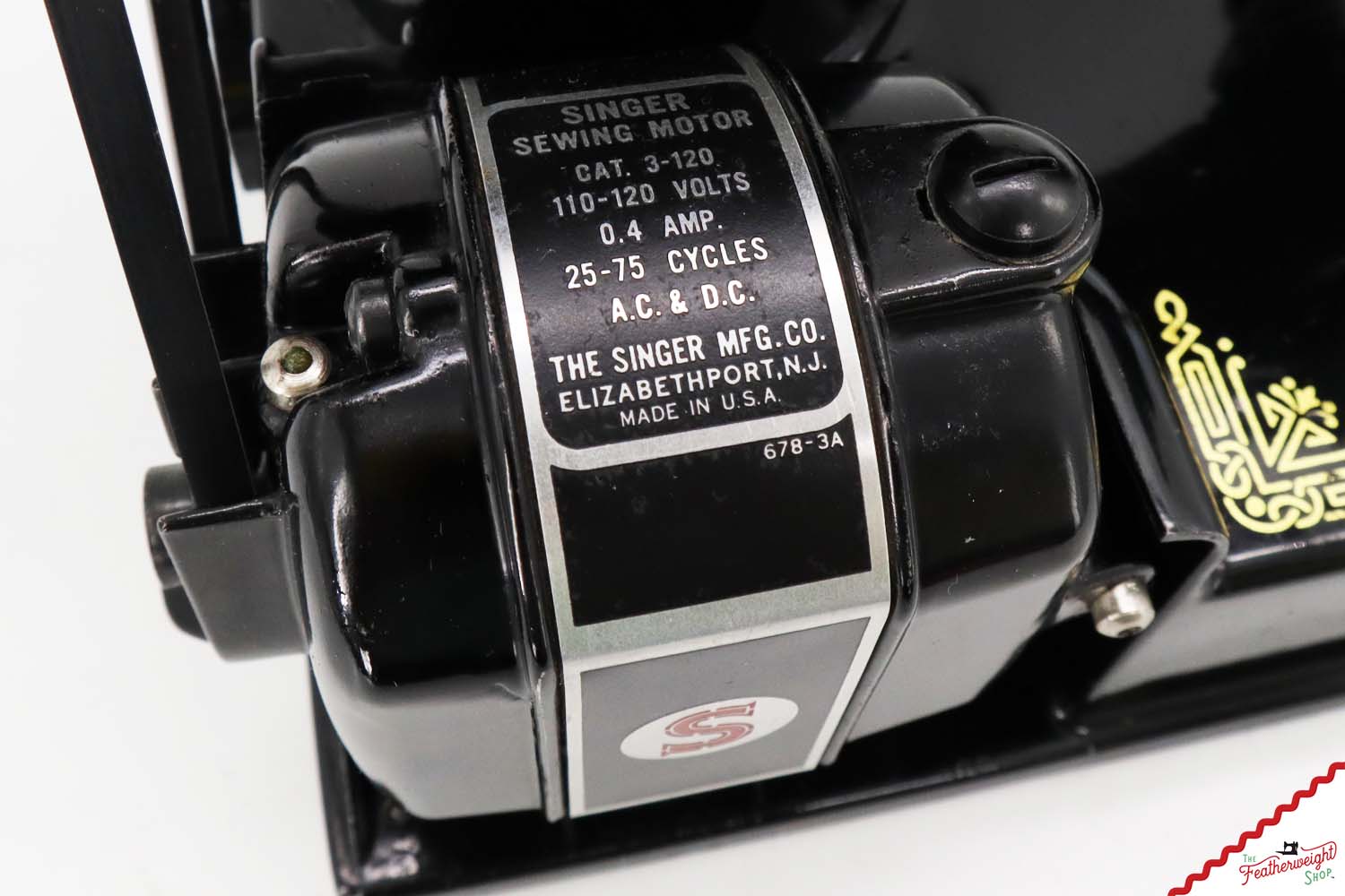 Singer Featherweight 221 Sewing Machine, Centennial: AK616***