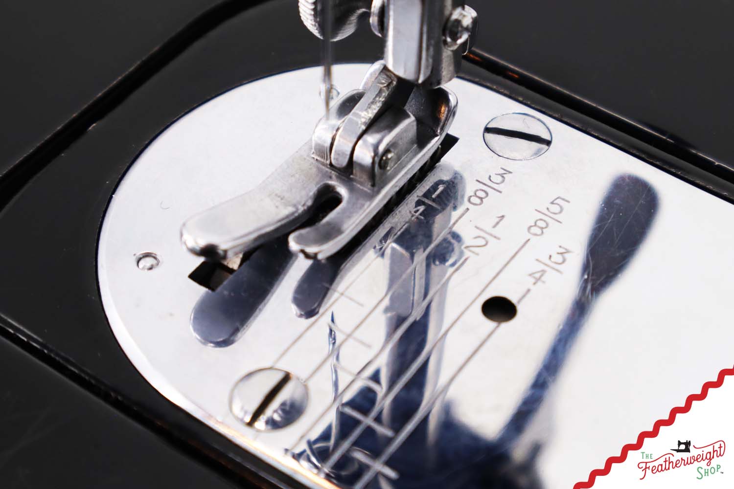 Singer Featherweight 222K Sewing Machine - EK3256**, 1955