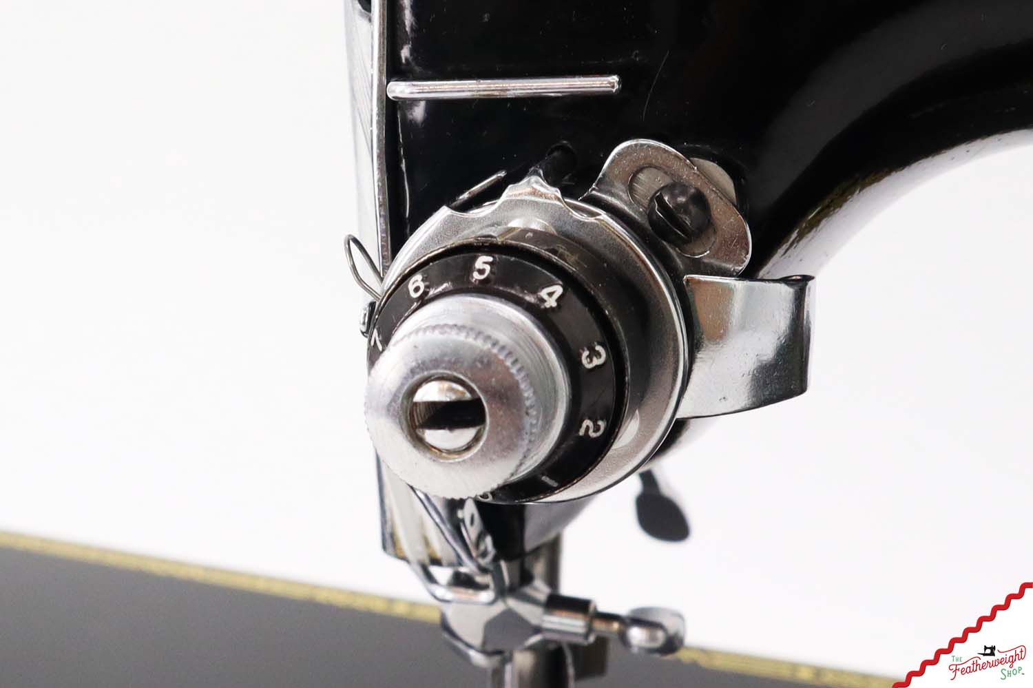 Singer Featherweight 221K Sewing Machine, 1952 - EH372***