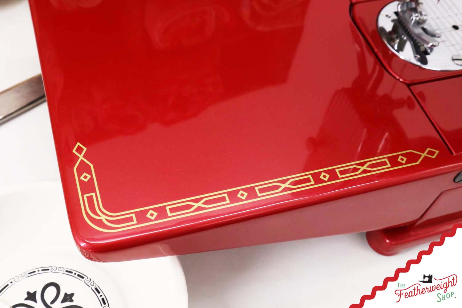 Singer Featherweight 222K - EP1310** - Fully Restored in Candy Apple Red