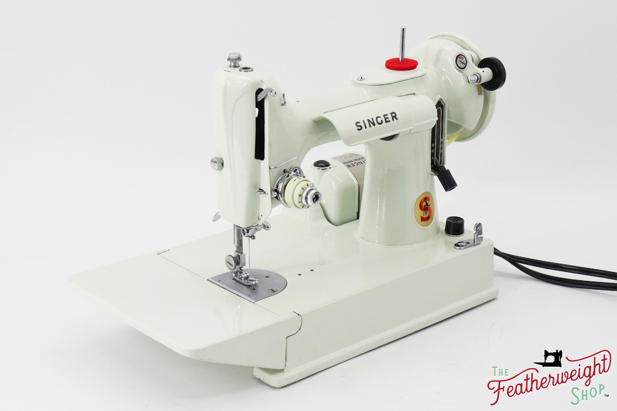 Singer Featherweight 221K Sewing Machine, WHITE EV9937** RARE Case