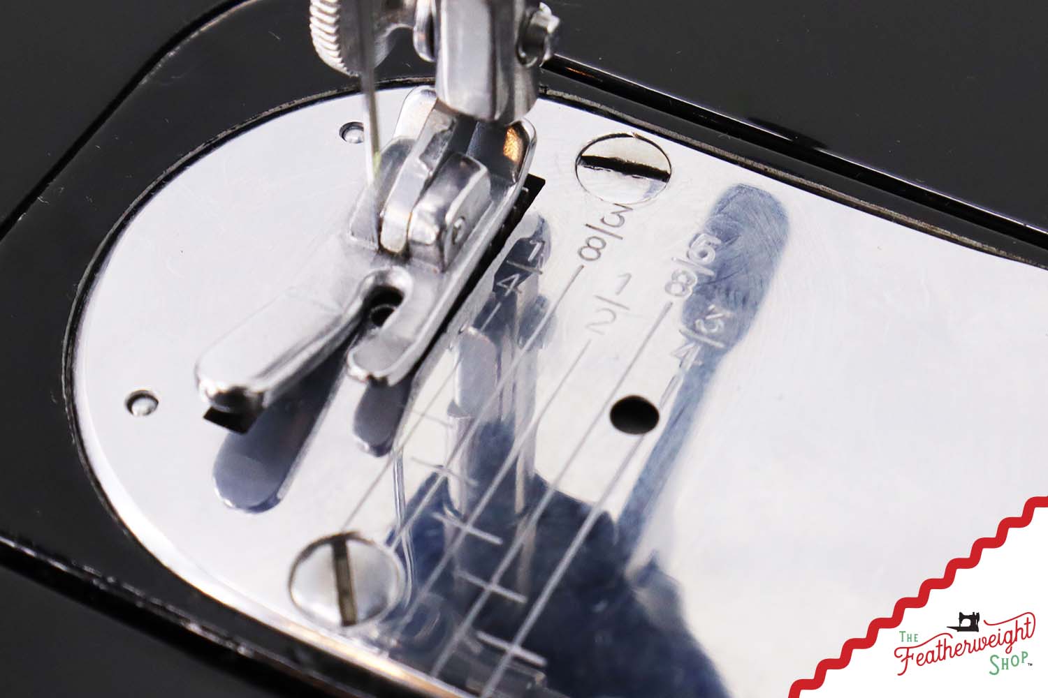 Singer Featherweight 222K Sewing Machine - EL6823**, 1956