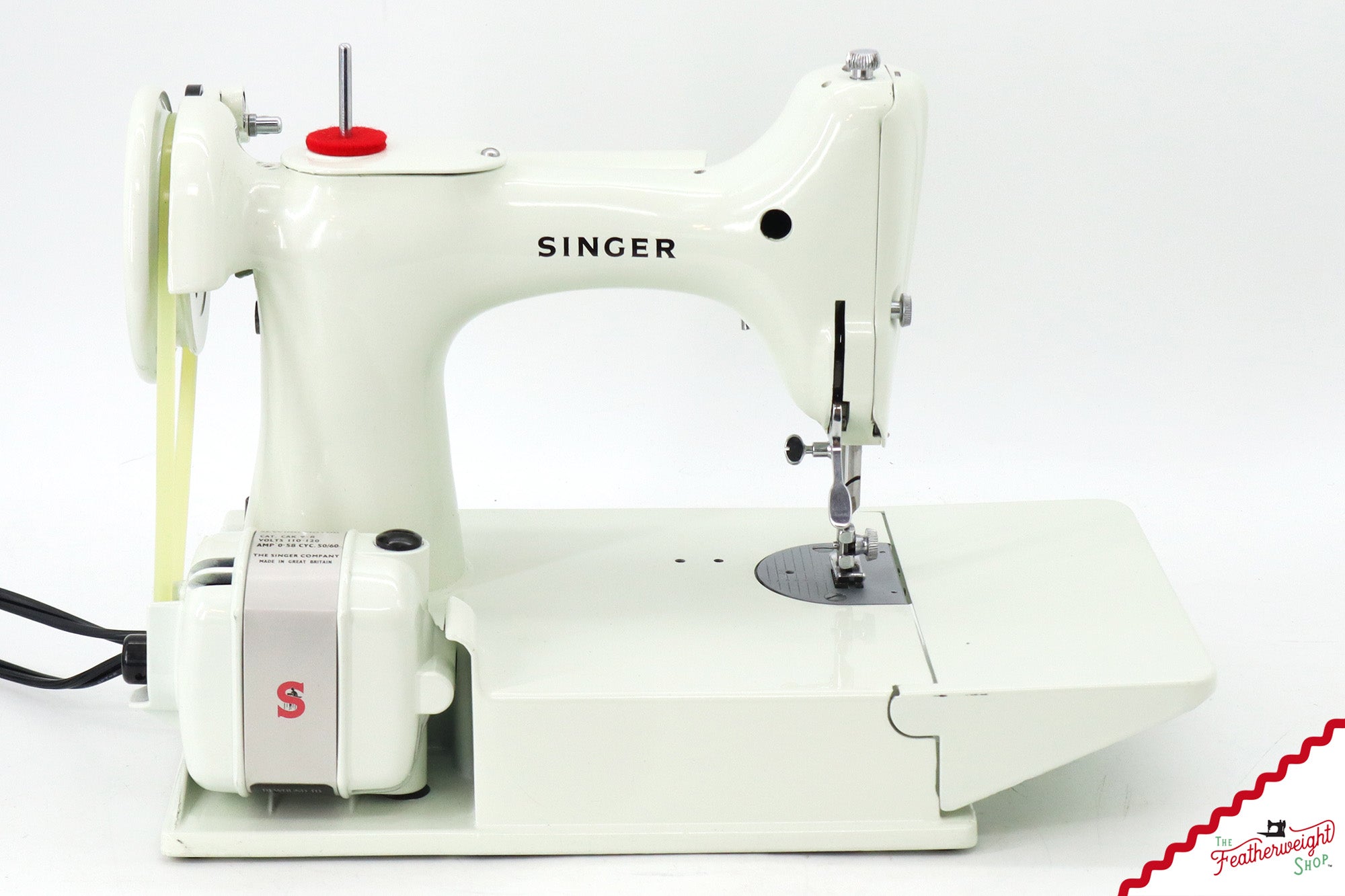 Singer Featherweight 221K Sewing Machine, WHITE - EV979***