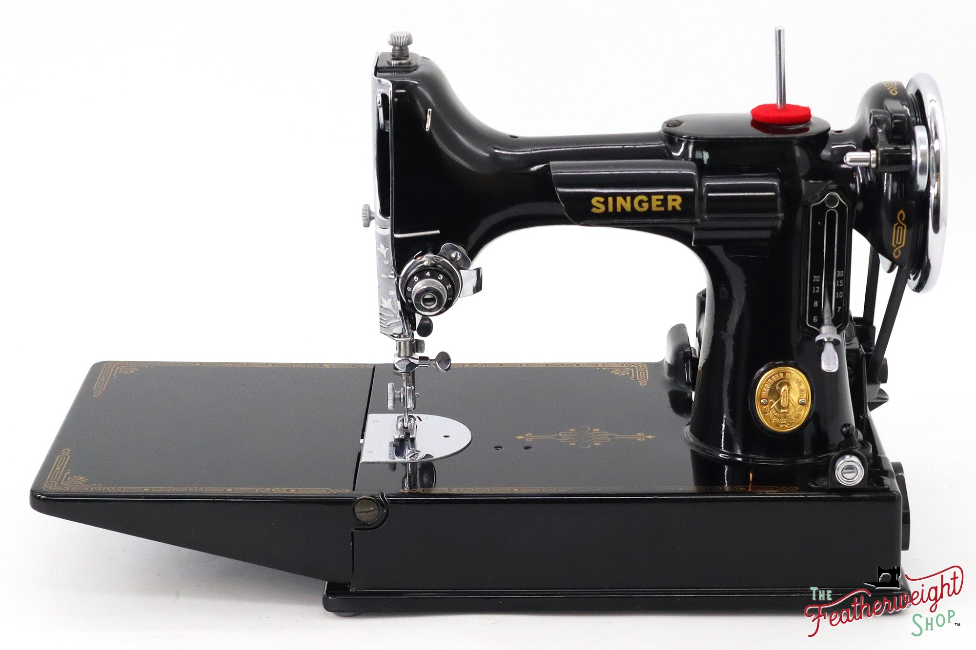 Singer Featherweight 221 Sewing Machine, French / Canada AG697*** - RARE