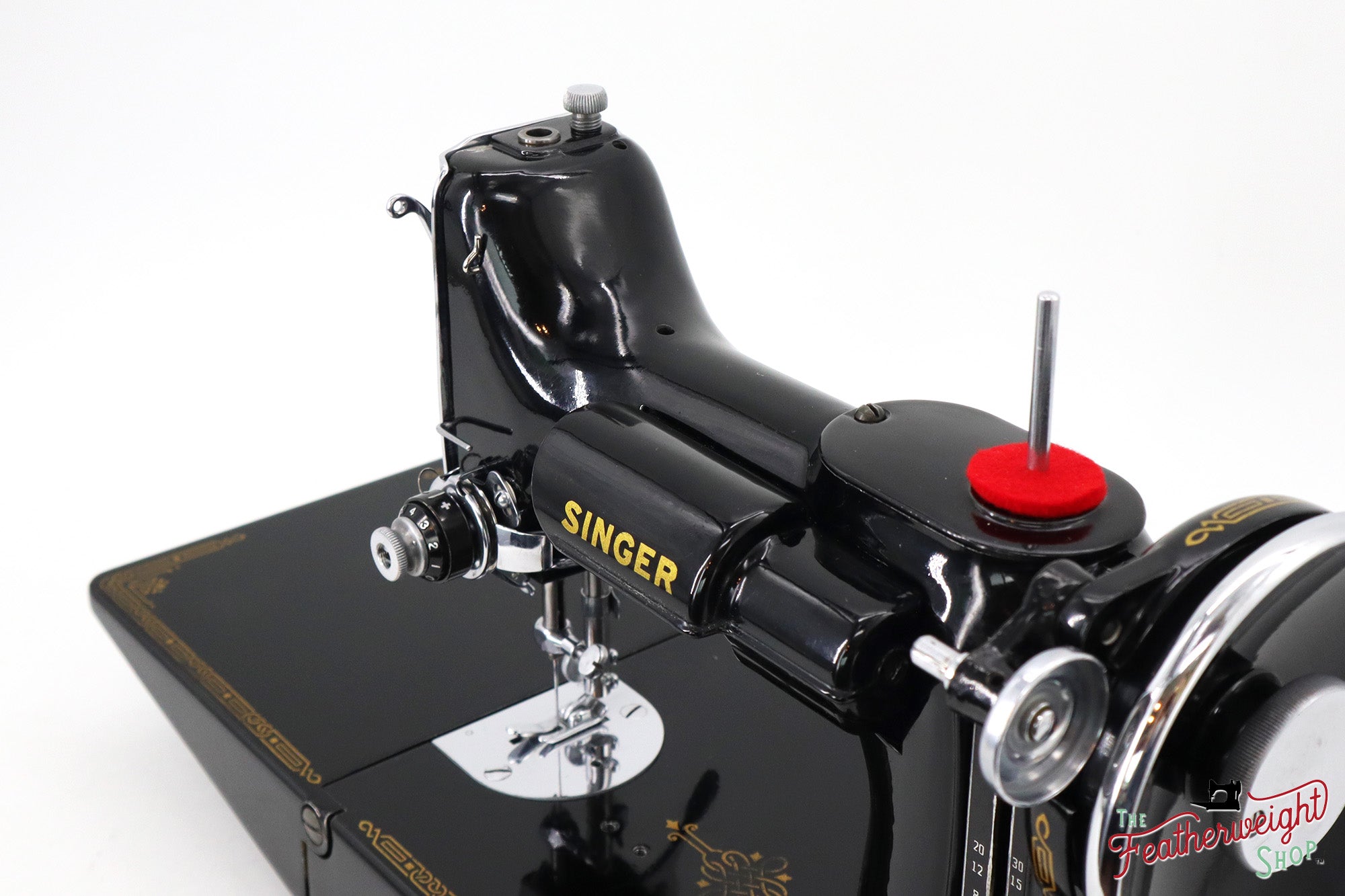 Singer Featherweight 221 Sewing Machine, French / Canada AG697*** - RARE