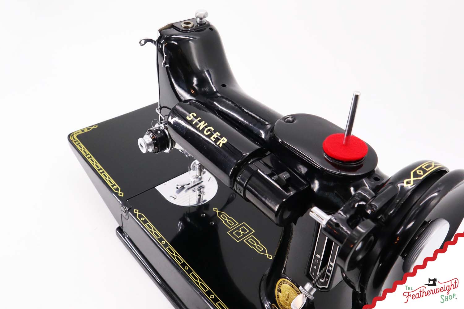 Singer Featherweight 221K Sewing Machine, 1957 - EM0203**