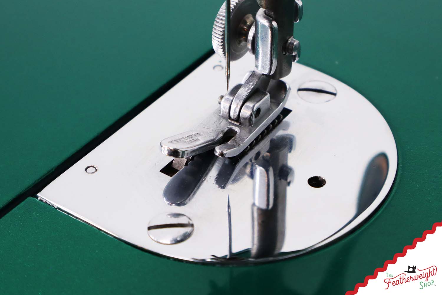 Singer Featherweight 221 AH053*** - Fully Restored in Emeral Green