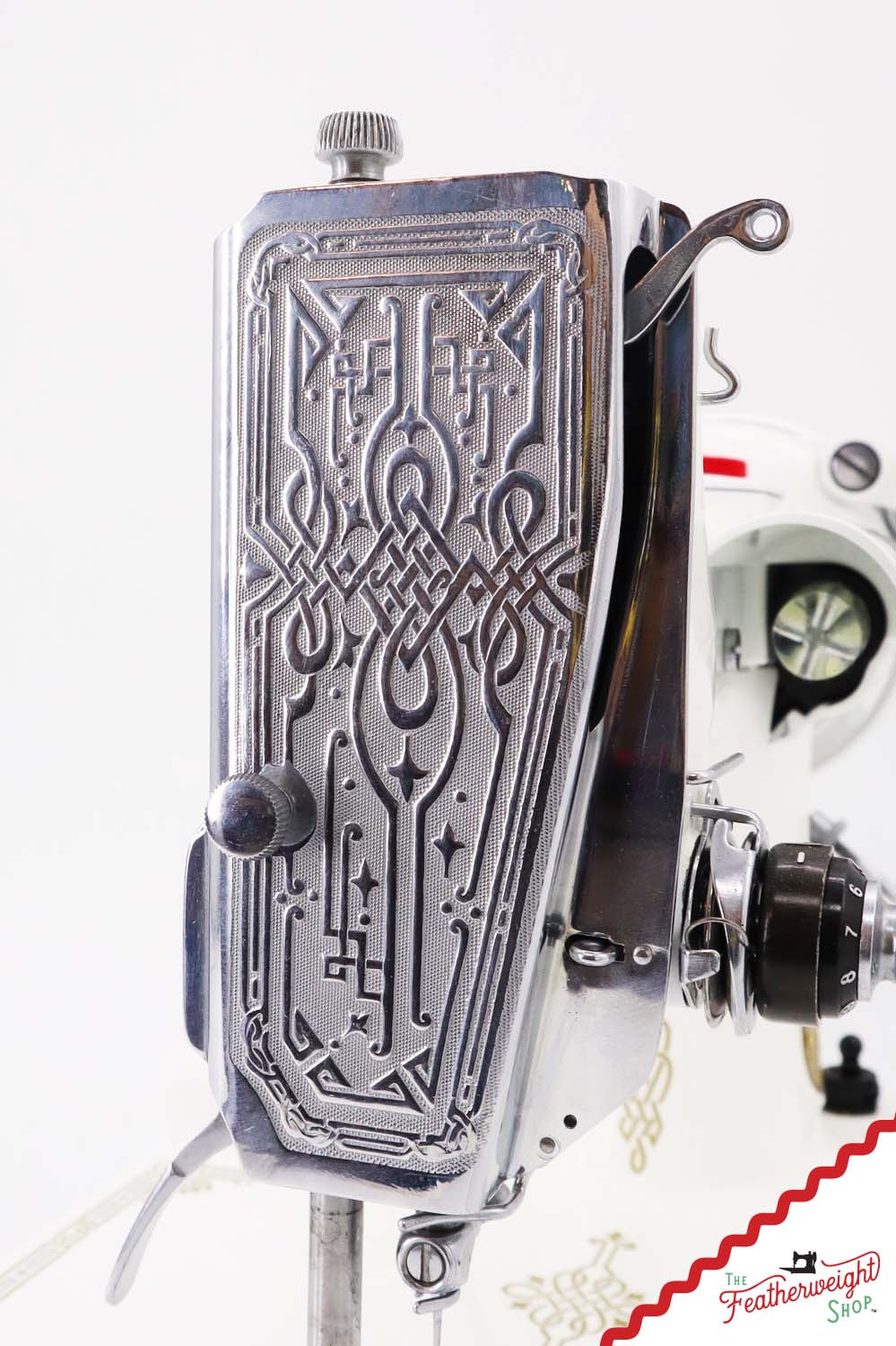 Featherweight 221K Sewing Machine, EE152*** - 1947