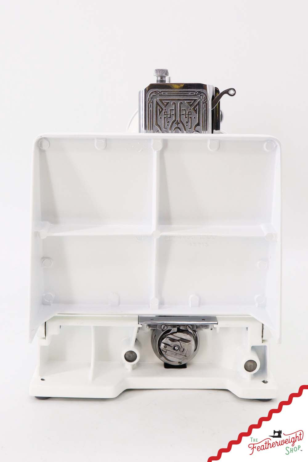 Featherweight 221K Sewing Machine, EE152*** - 1947