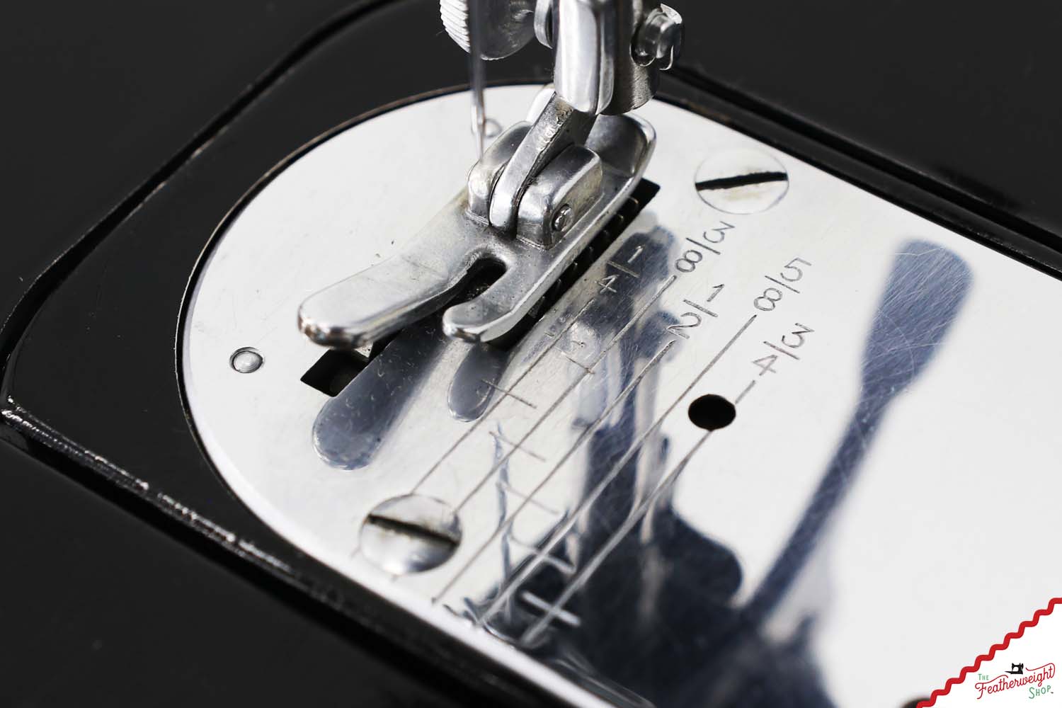 Singer Featherweight 222K Sewing Machine - EJ6189**, 1954