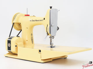Load image into Gallery viewer, Singer Featherweight 221, AL562*** - Fully Restored in Happy Yellow