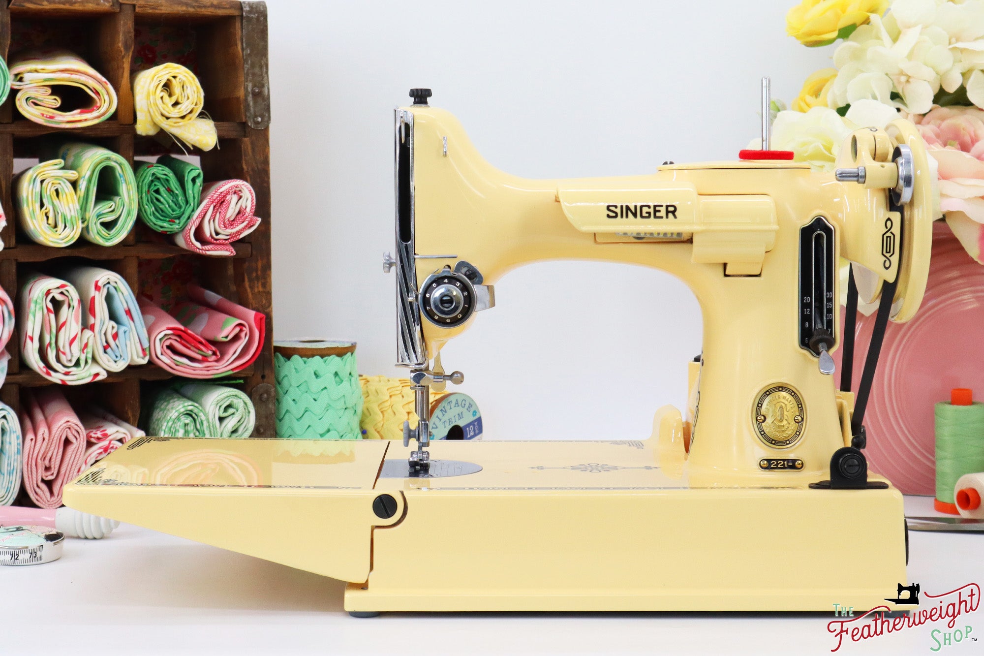 Singer Featherweight 221, AL562*** - Fully Restored in Happy Yellow