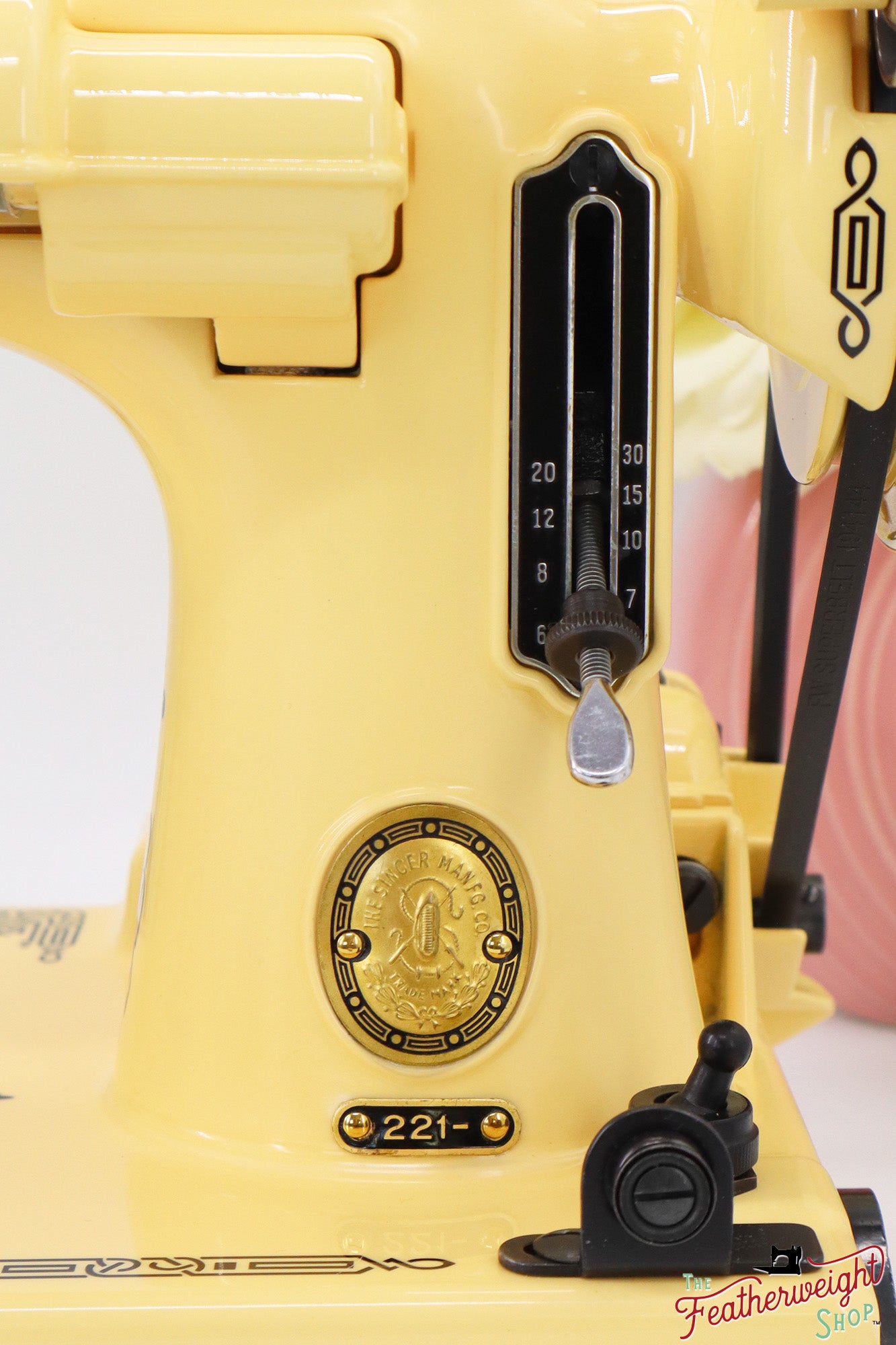 Singer Featherweight 221, AL562*** - Fully Restored in Happy Yellow