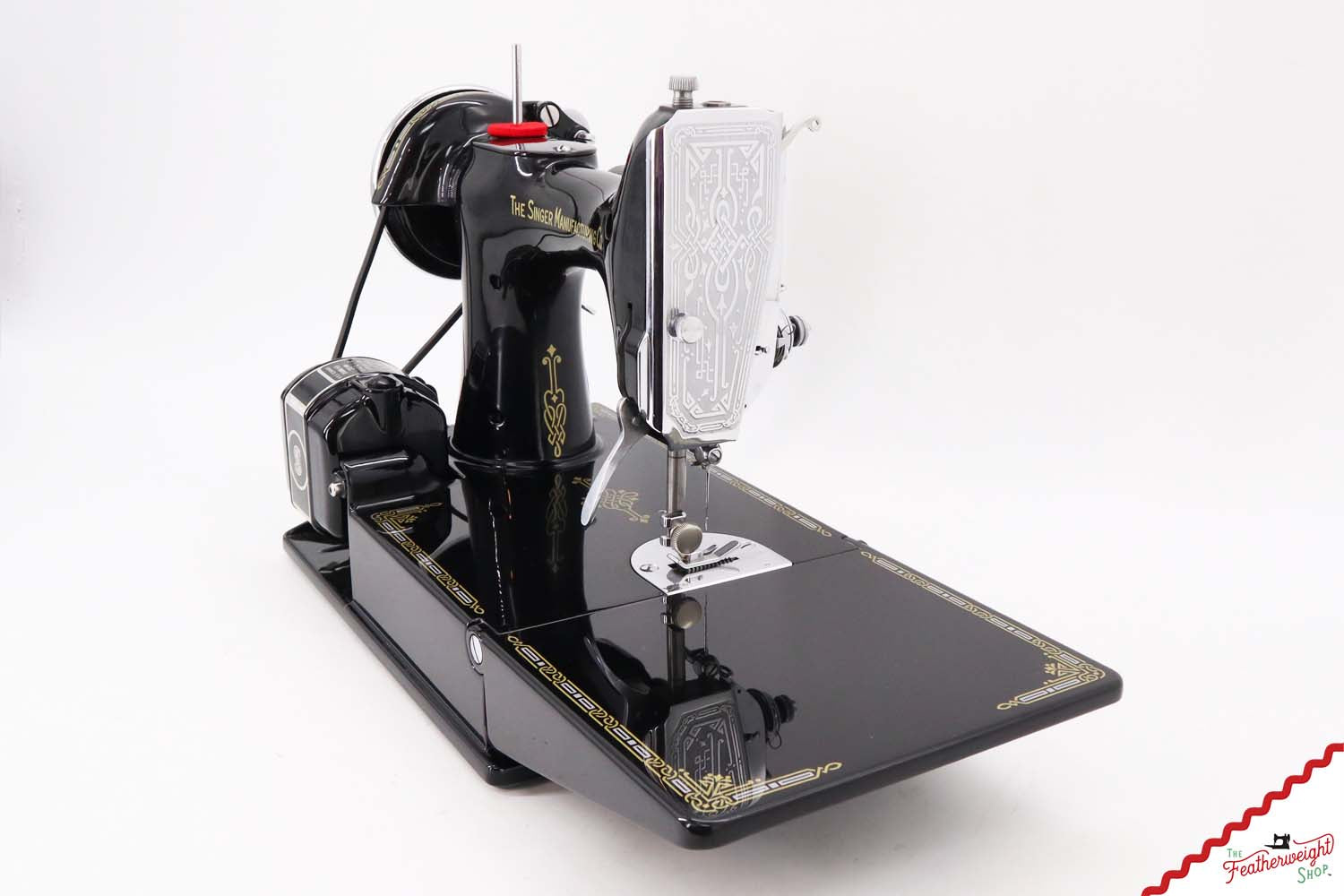 Singer Featherweight 221, "First-Run" 1933 AD551*** - Fully Restored in Gloss Black