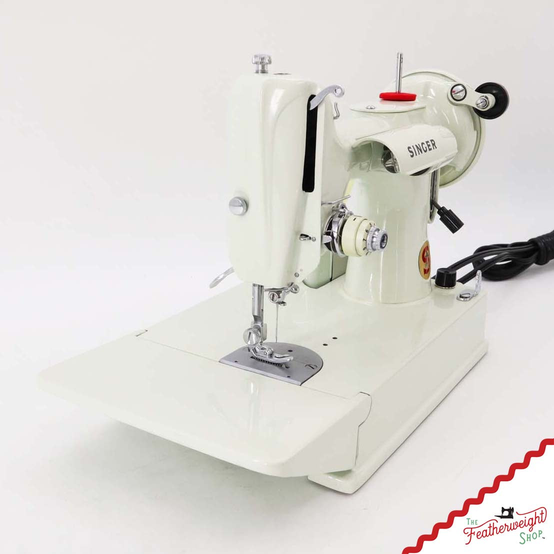 Singer Featherweight 221K Sewing Machine, WHITE - EY993***