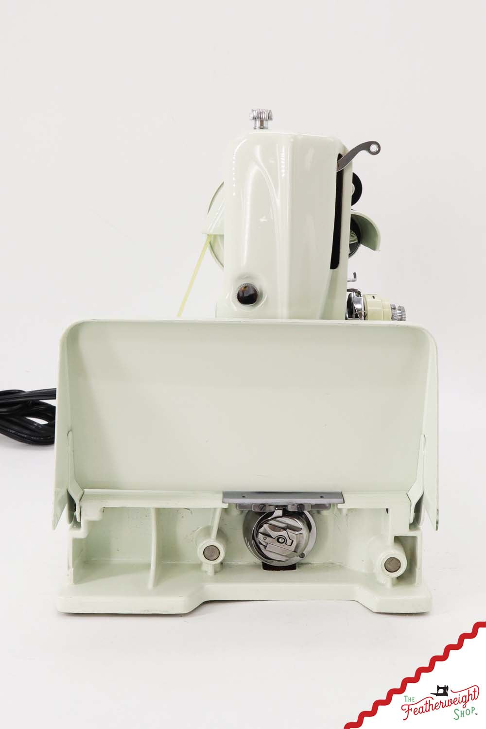 Singer Featherweight 221K Sewing Machine, WHITE - EY993***