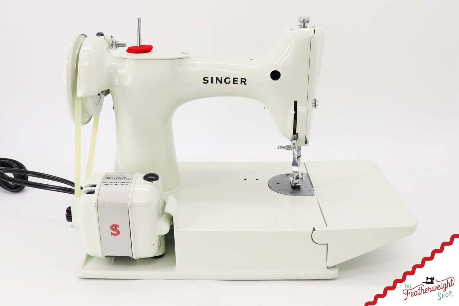 Singer Featherweight 221K Sewing Machine, WHITE - EY993***