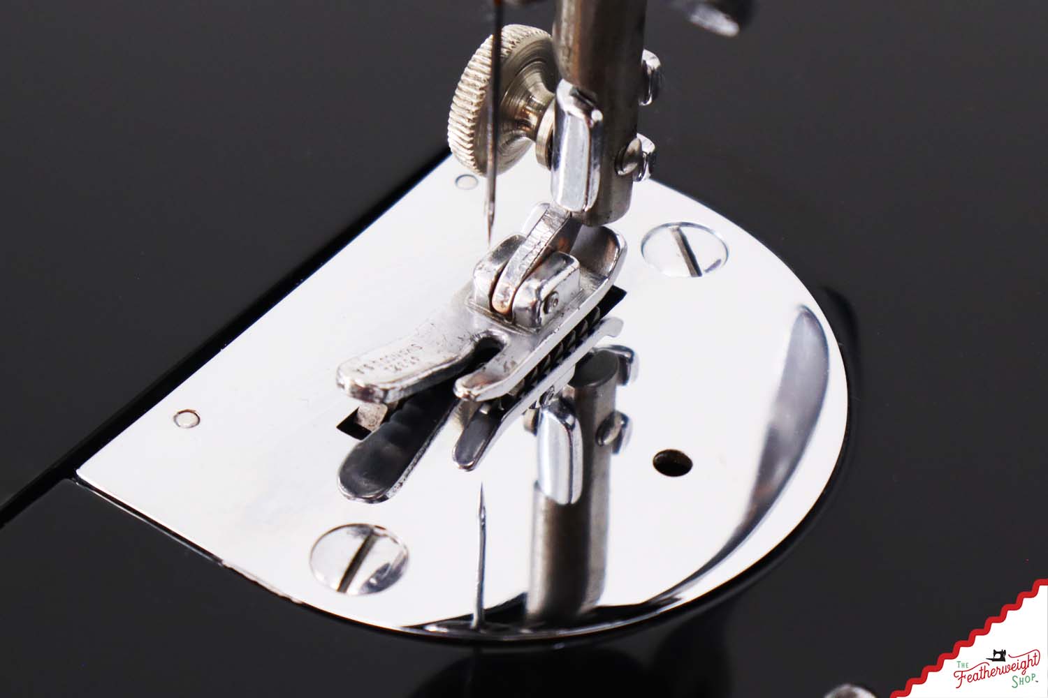 Singer Featherweight 221, "First-Run" 1933 AD551*** - Fully Restored in Gloss Black