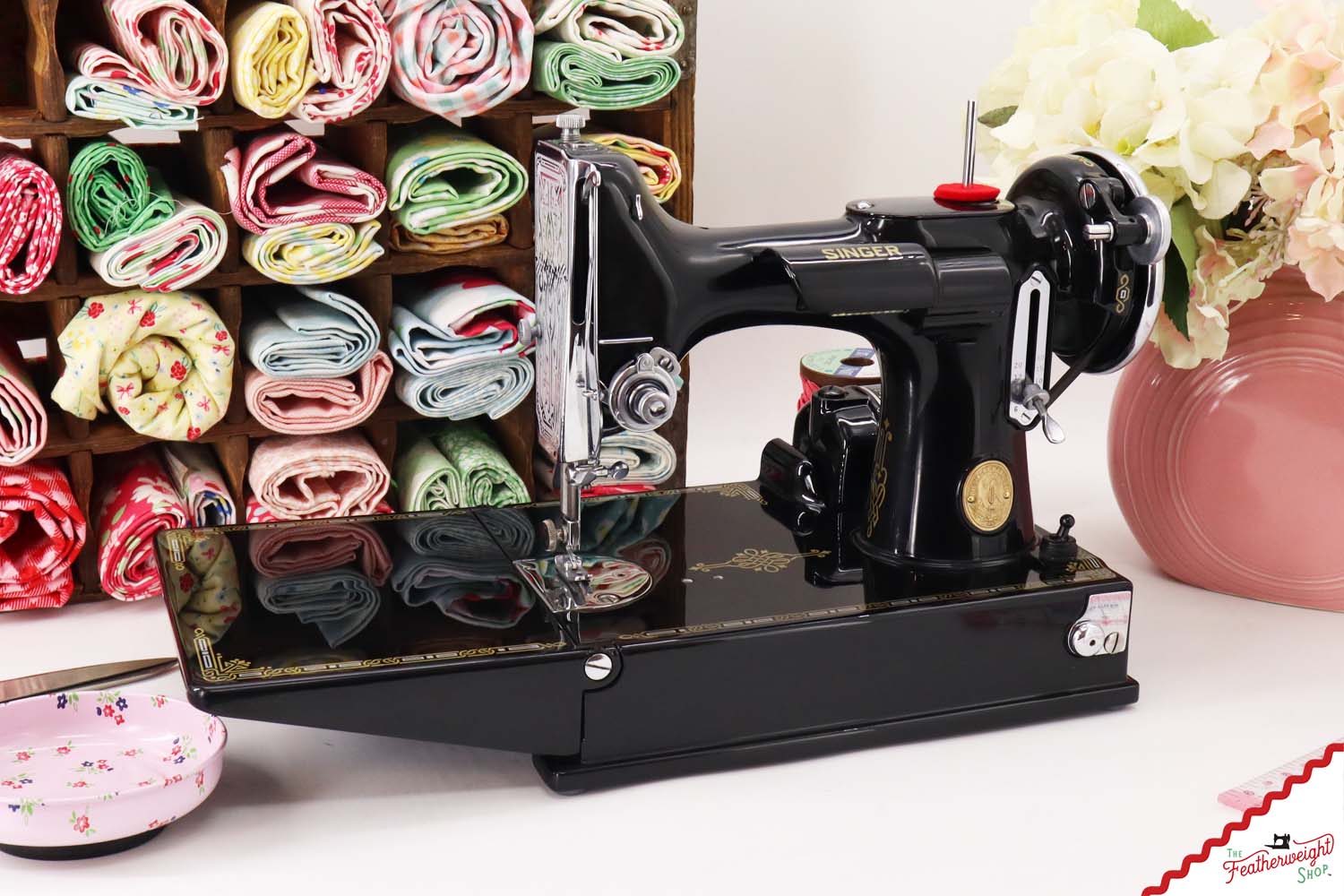 Singer Featherweight 221, "First-Run" 1933 AD551*** - Fully Restored in Gloss Black