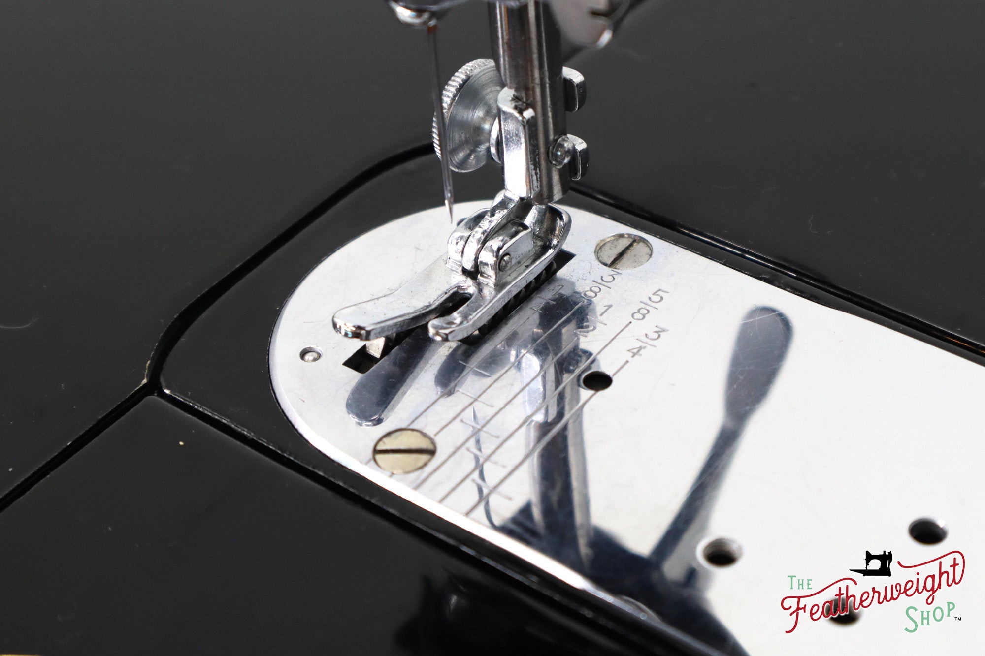 Singer Featherweight 222K Sewing Machine - EK3281**, 1955